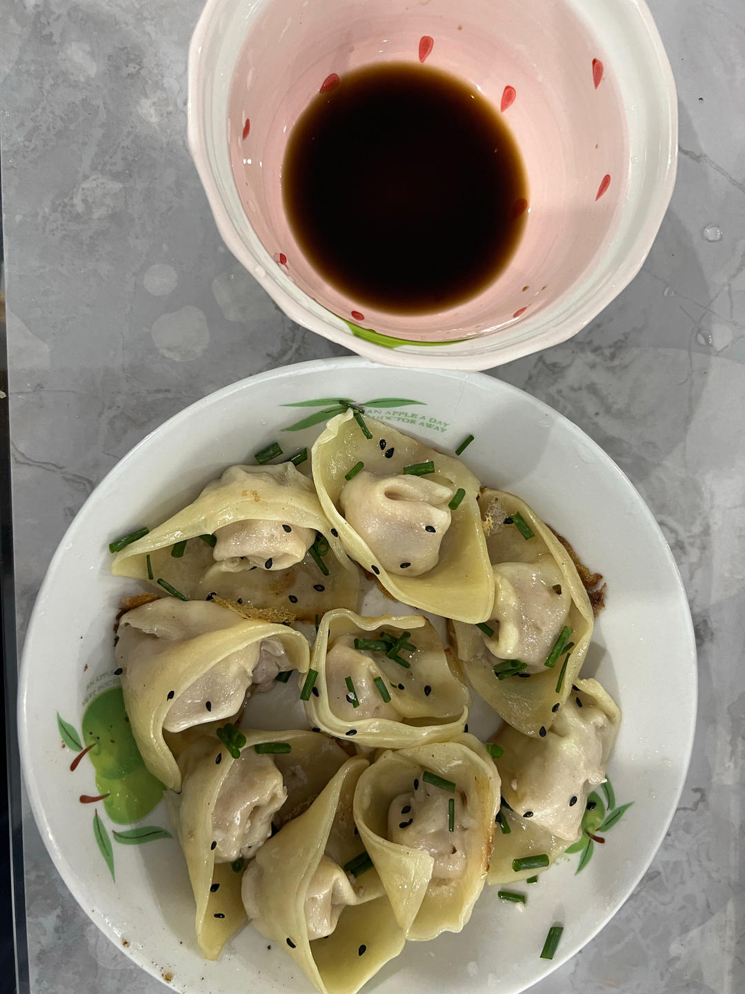 我是一份煎饺（生煎速冻饺）