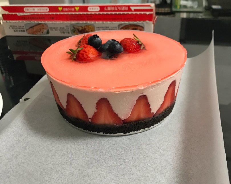 6寸酸奶草莓慕斯蛋糕🍰