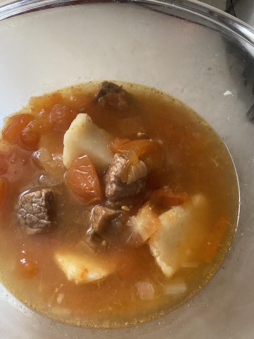 汤浓肉嫩的番茄牛腩，牛腩软烂秘法