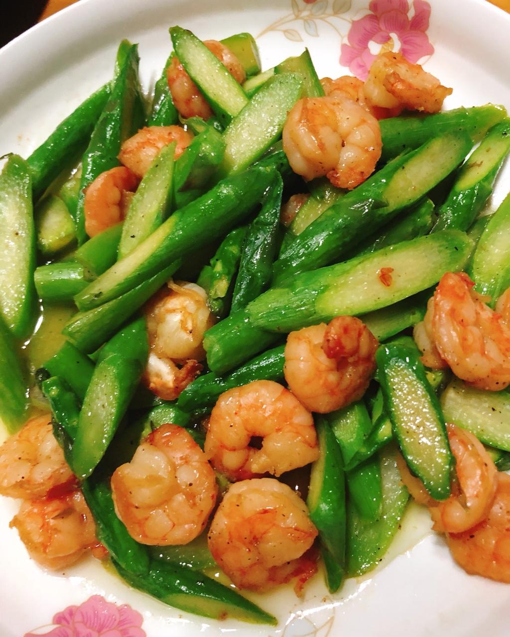清炒芦笋虾仁