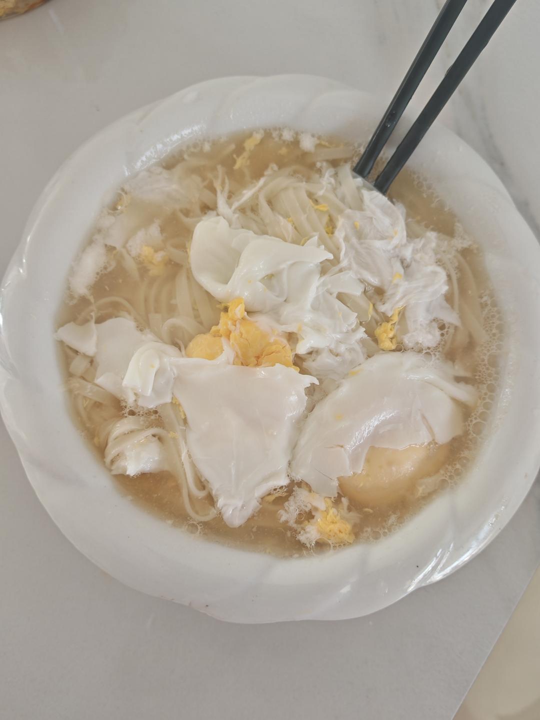 奶奶家的葱花鸡蛋面🍜可早餐可宵夜，香喷喷的童年回忆，最朴实的味道