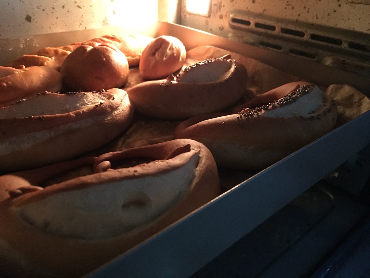 在家也能做德国著名面包：碱水面包