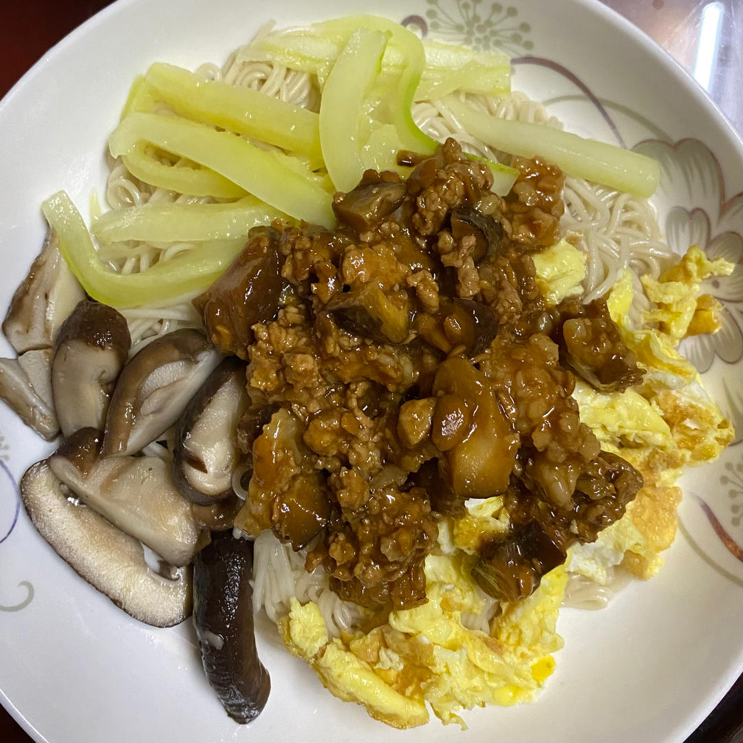 秘制炸酱面
