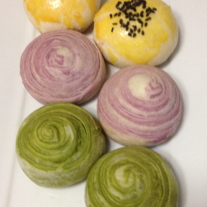 蛋黄酥~紫薯、抹茶、原味~花好月圆，中秋快乐~内附一次做六色蛋黄酥方法~