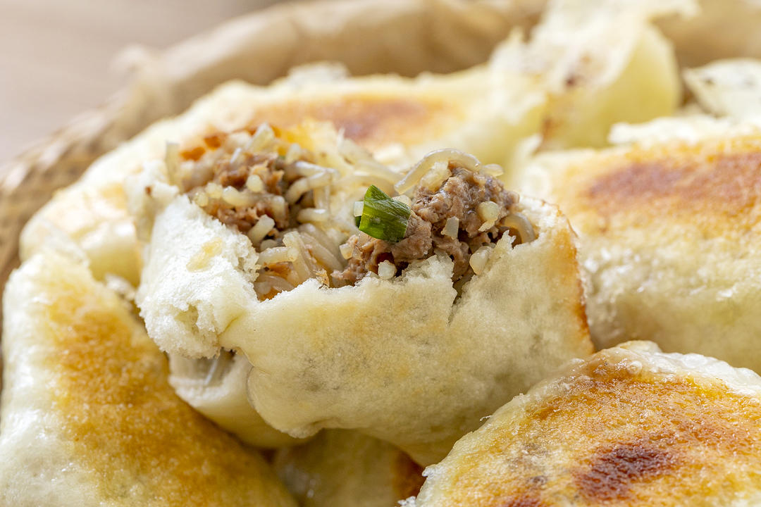 火了500年的早餐【水煎包】，酥香柔软，吃了还想吃