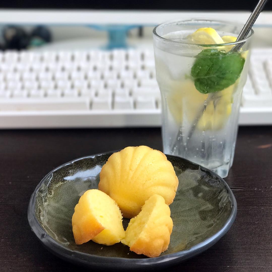 柠檬白巧克力玛德琳