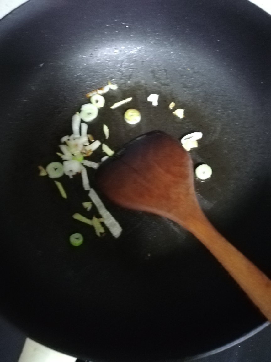 蒜香西红柿烩煎豆腐的做法 步骤5