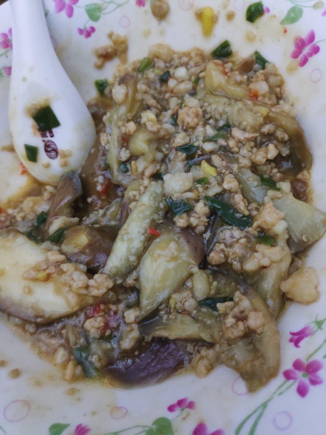 厨师长教你：“少油型鱼香茄子”的做法快收藏了