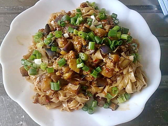 私房香菇肉酱拌面