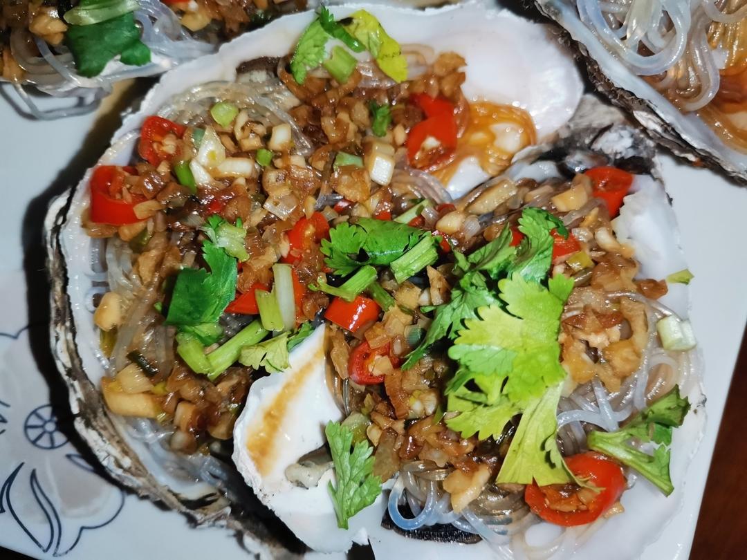 蒜蓉粉丝蒸生蚝