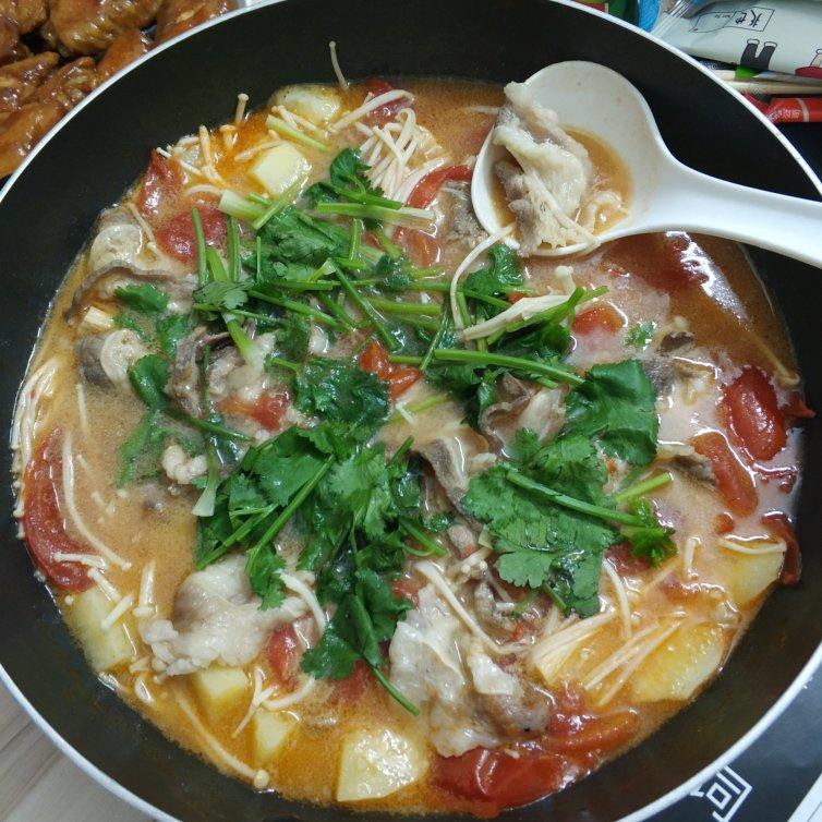 番茄土豆肥牛锅