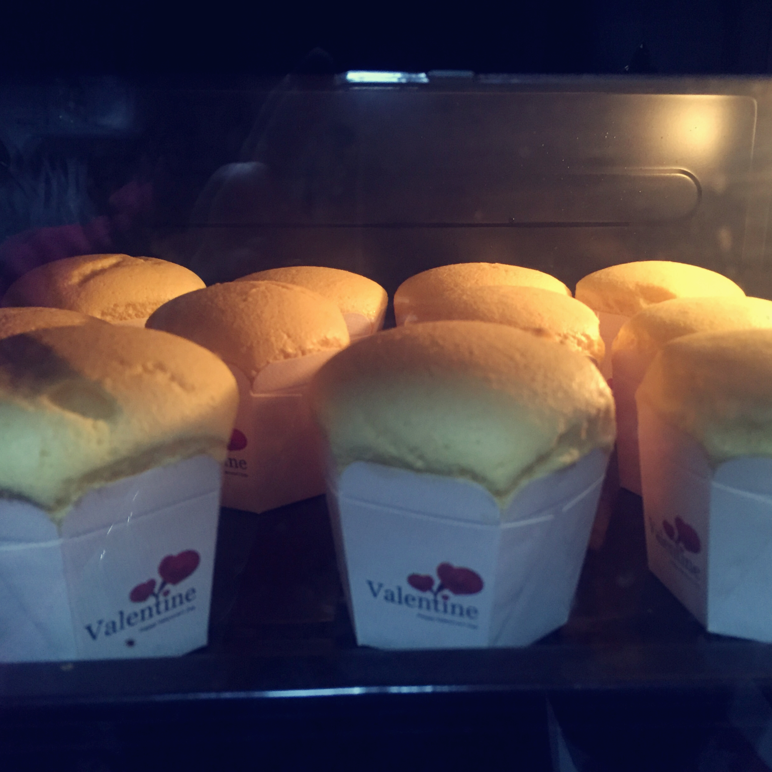 软绵绵戚风纸杯蛋糕