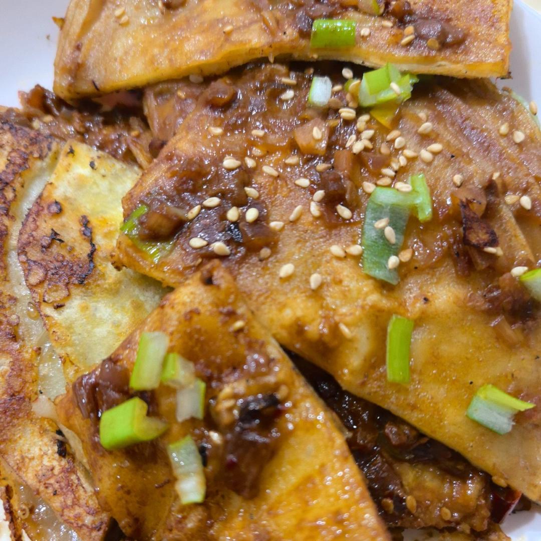 饺子皮酱香饼