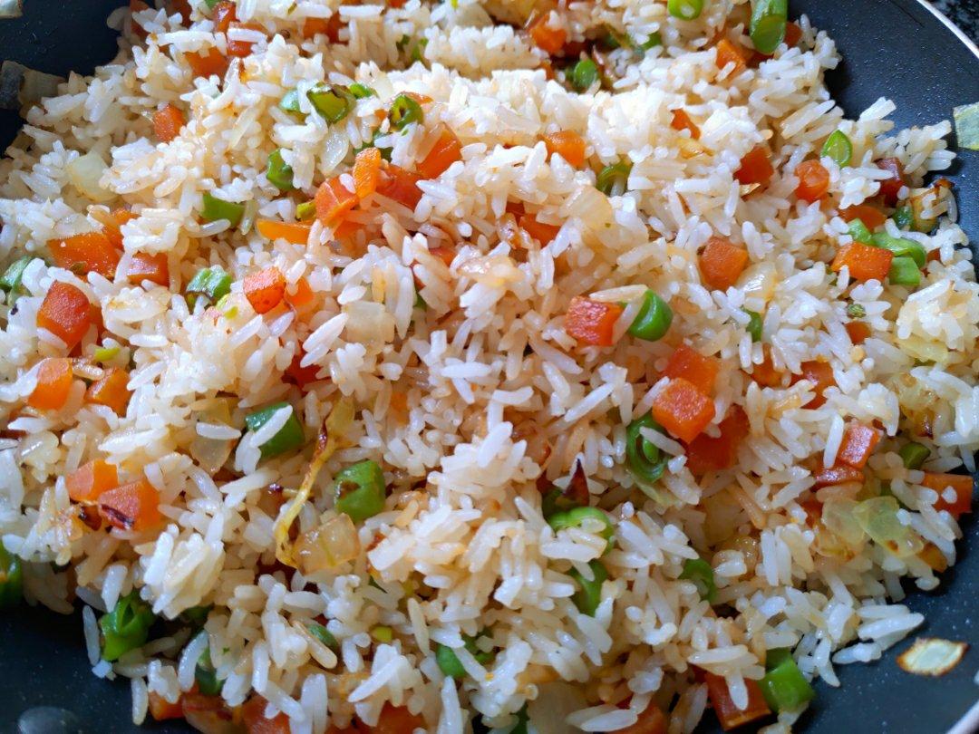 乌鱼子黄金蛋炒饭
