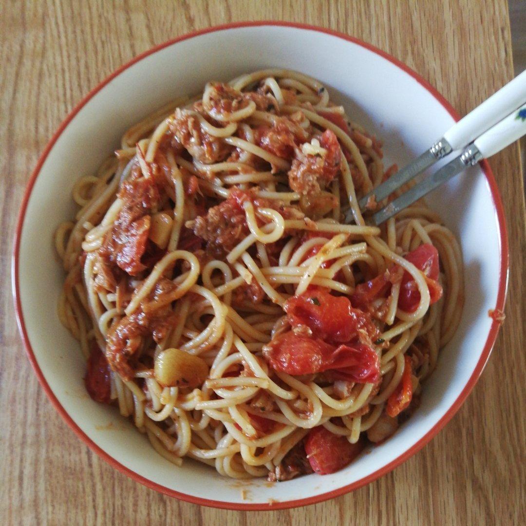 金枪鱼番茄酱意大利面 Spaghetti