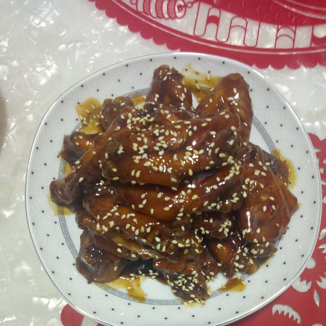 厨师长教你：“可乐鸡翅”的家常做法，味道鲜嫩可口，先收藏起来