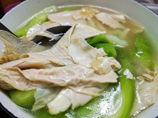 汤品系列——丝瓜腐竹汤的做法