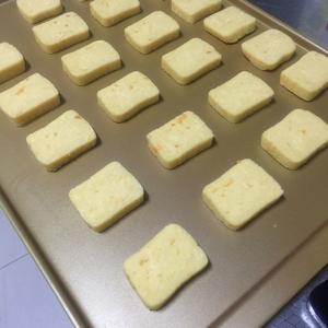 咸蛋黄奶酪饼干的做法 步骤12