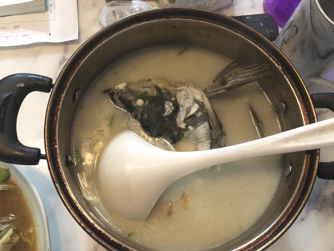 鱼头豆腐汤