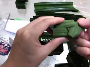 泰国椰汁西米糕- 有详细班兰盒子折叠方法（原创）的做法 步骤7