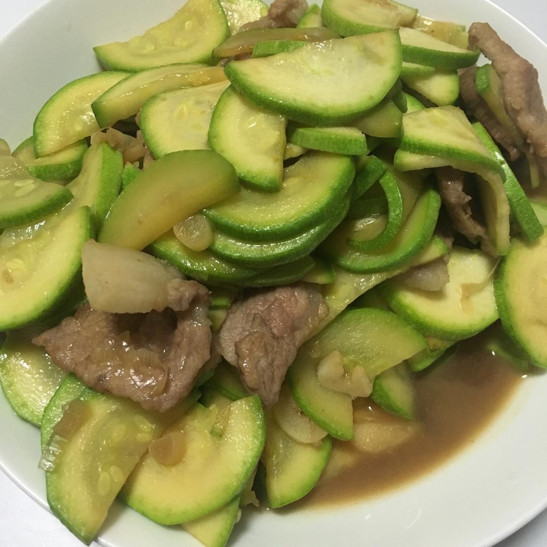 西葫芦炒肉片