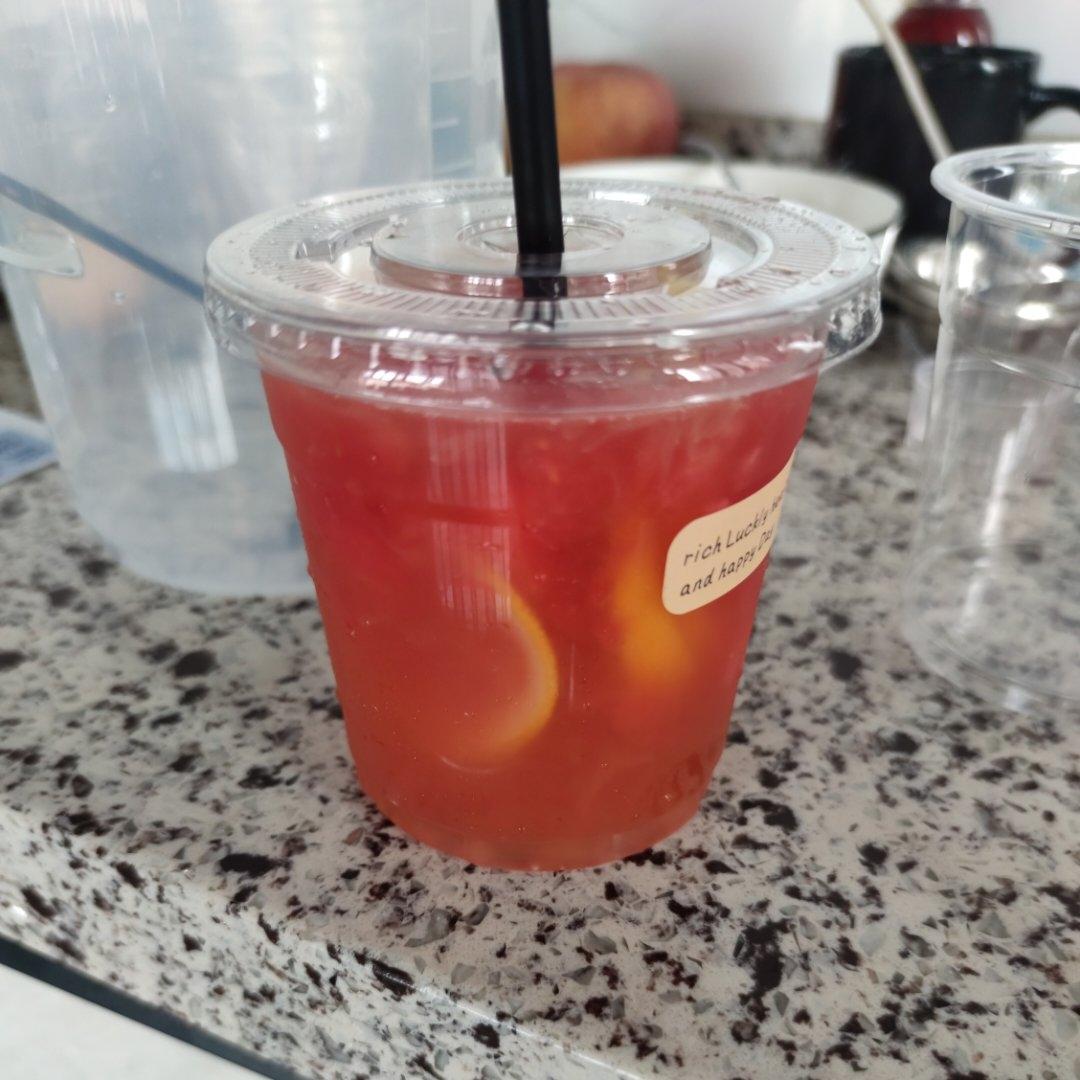 Drink 🍹西瓜柠檬茶，很清爽的搭配。