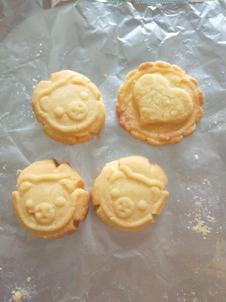 家庭版小熊黄油曲奇饼干的做法