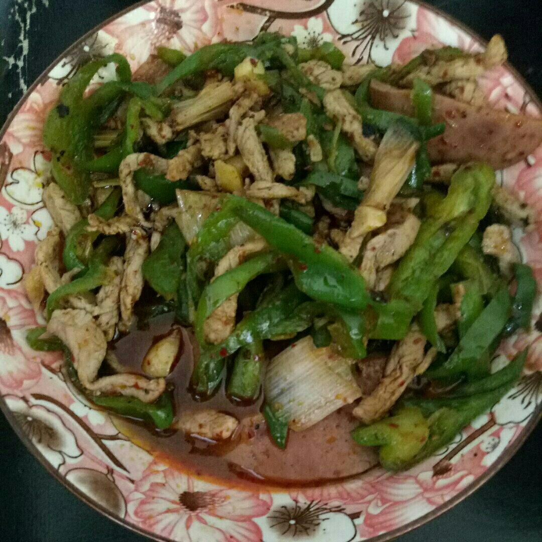 巨下饭的青椒炒肉丝