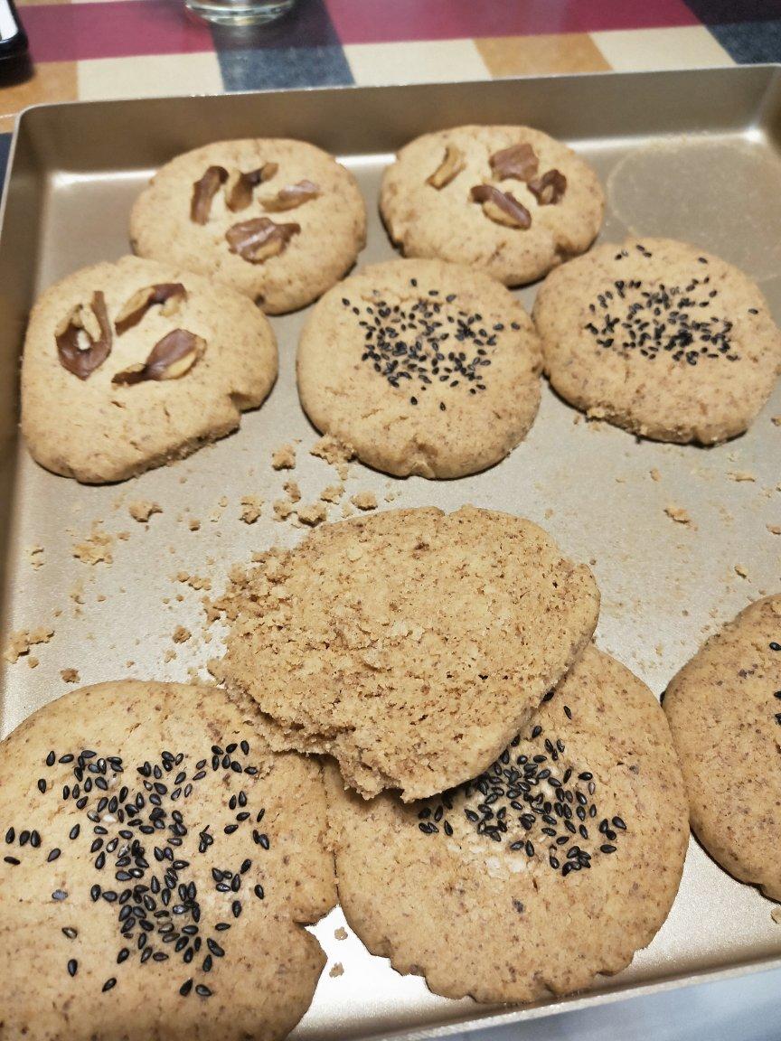 轻轻一按就碎掉的原味桃酥（不输猪油版）