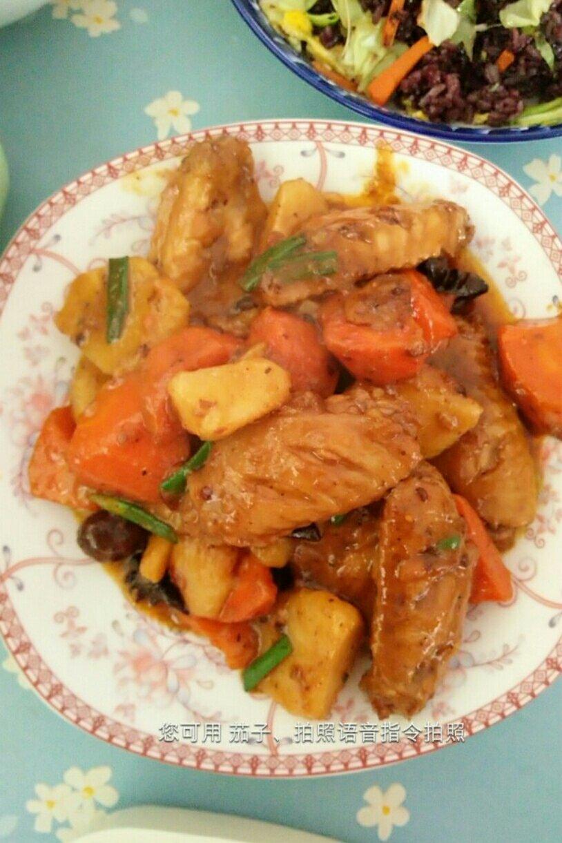 胡萝卜土豆烧鸡翅
