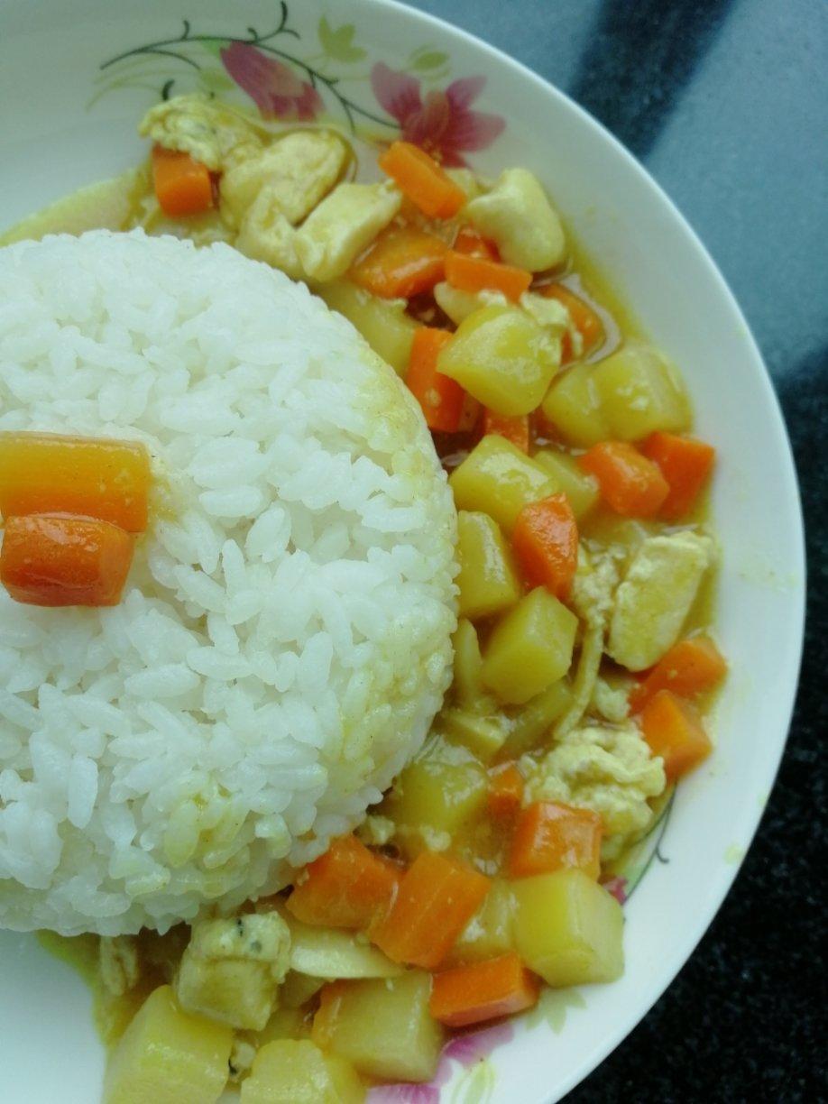 咖喱鸡肉饭
