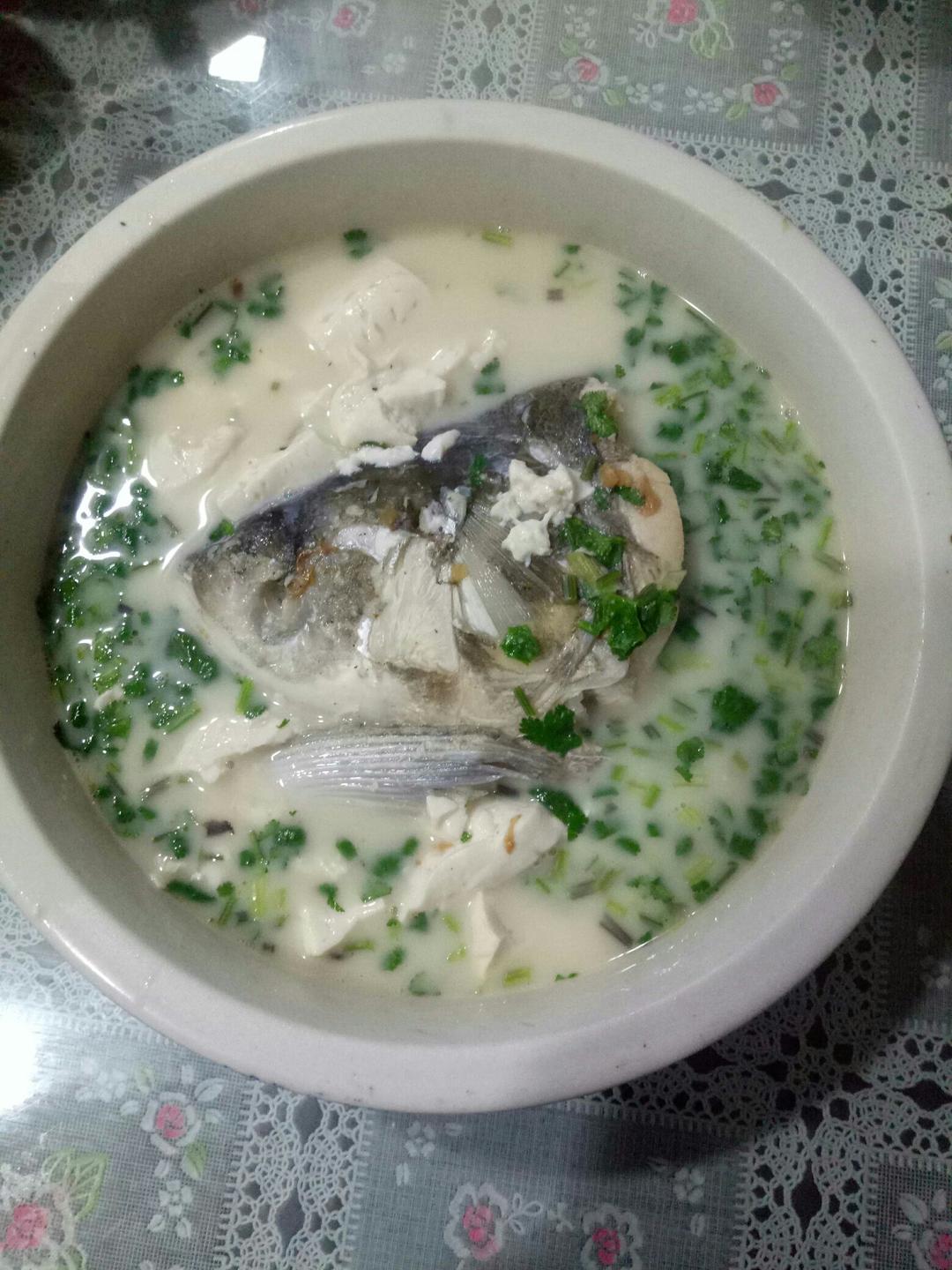 豆腐鱼头汤