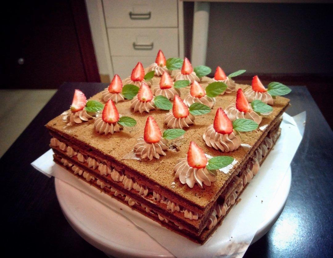 oqwqo做的可可方形装饰蛋糕