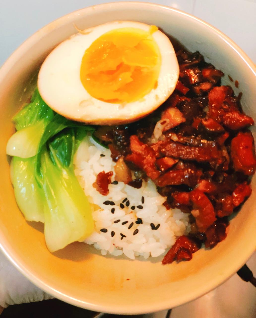 【卤肉饭】