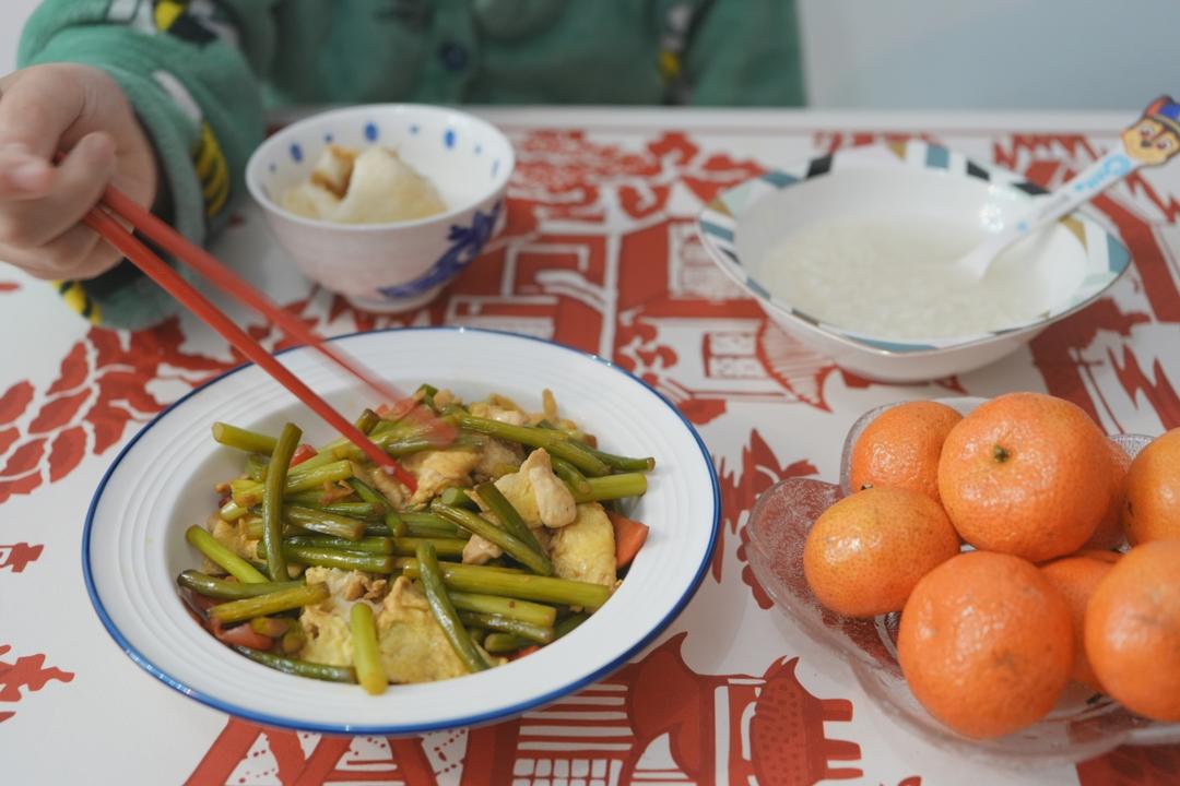 蒜薹炒鸡蛋