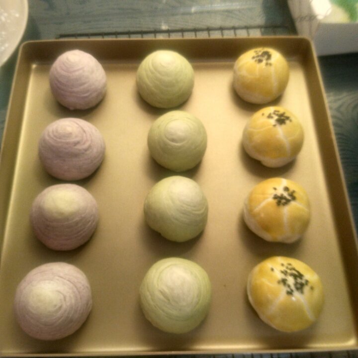 蛋黄酥~紫薯、抹茶、原味~花好月圆，中秋快乐~内附一次做六色蛋黄酥方法~