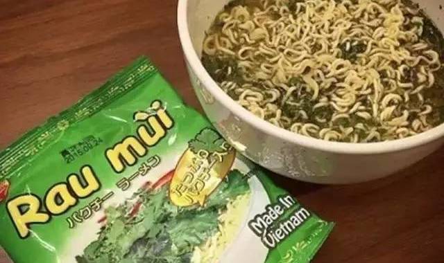你们都在黑香菜,香菜心里苦