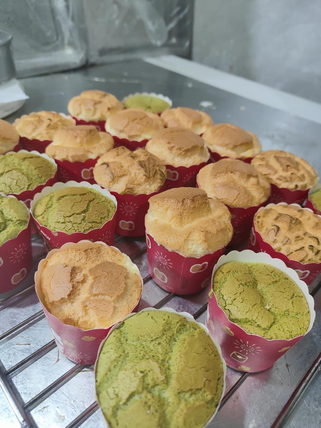 糯米戚风小蛋糕~香香软软糯糯的小蛋糕~