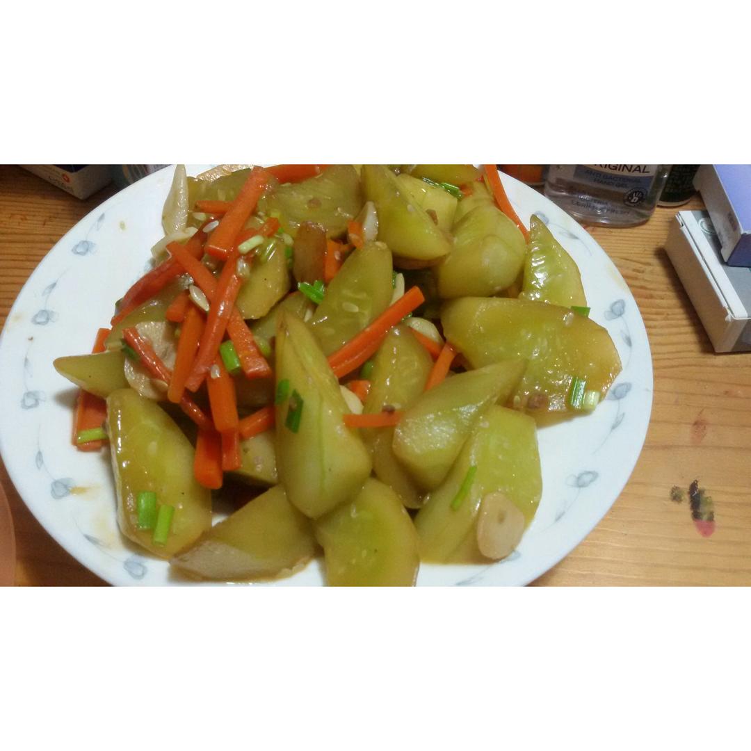 干锅耗油黄瓜