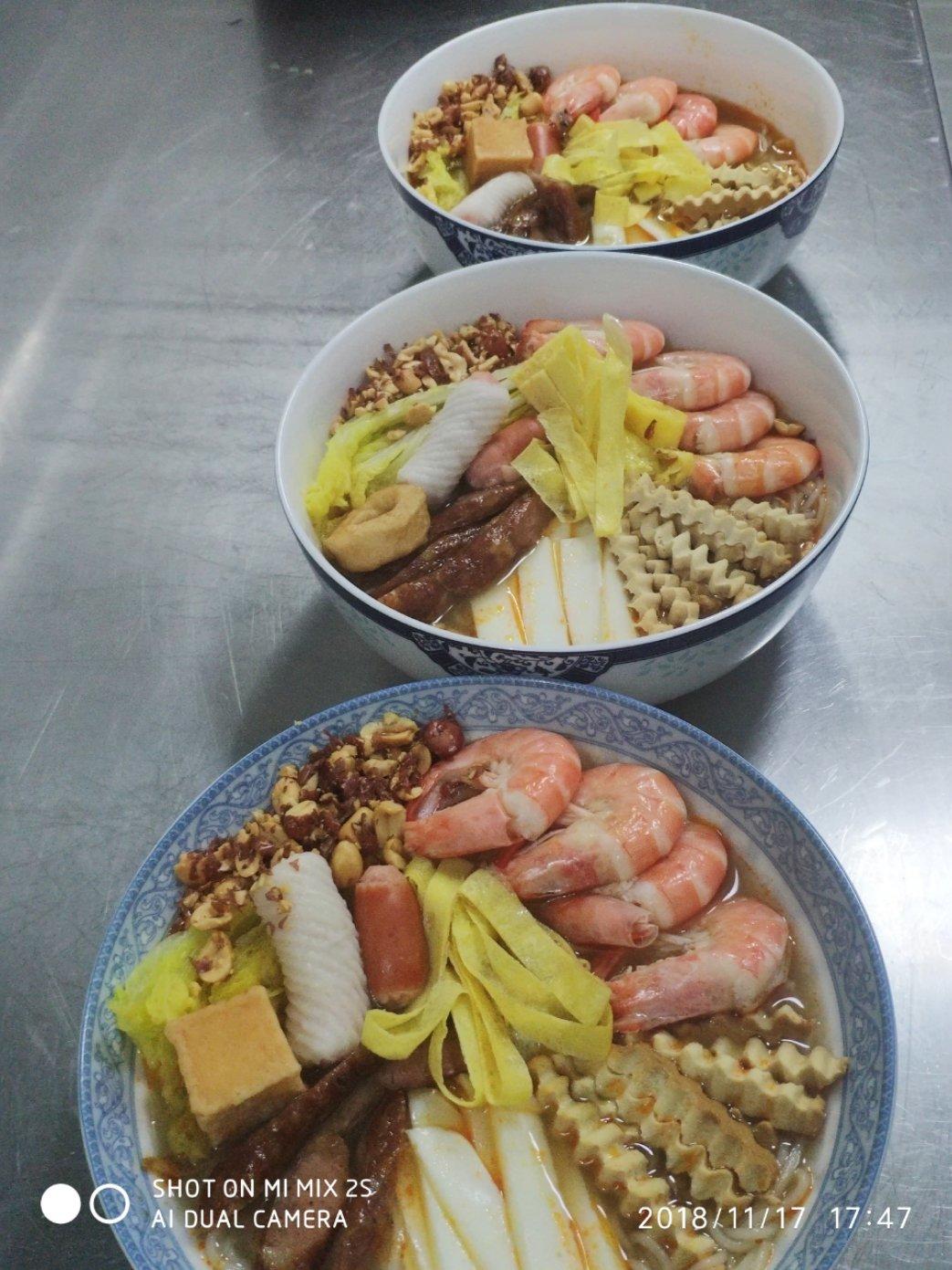 砂锅米线