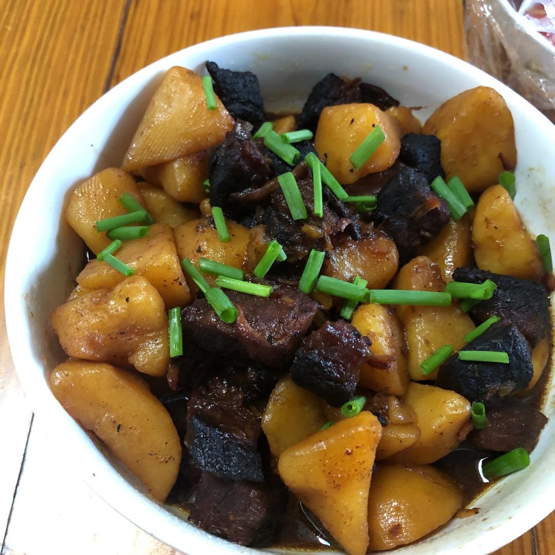 牛肉炖土豆