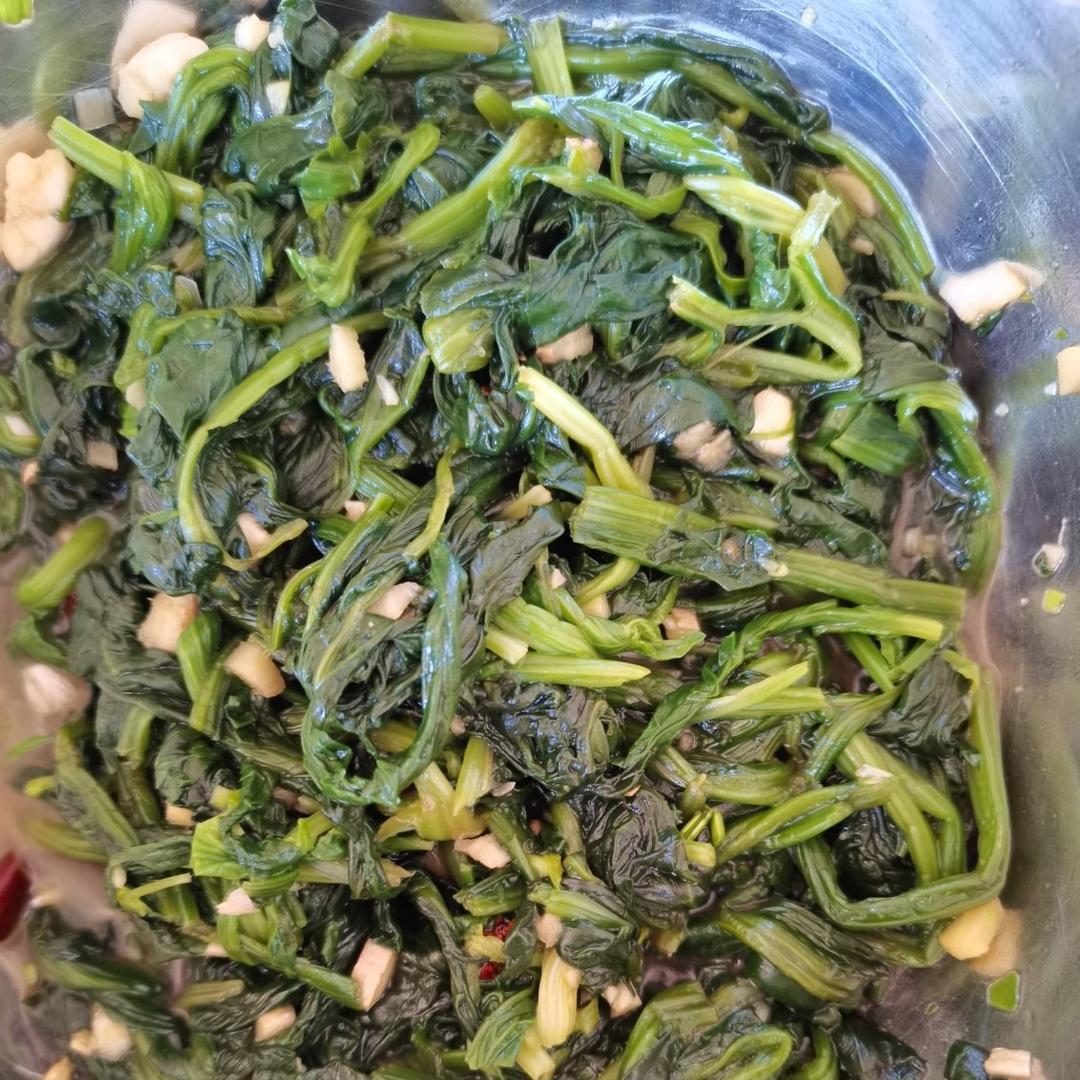 凉拌菠菜(家传秘方)