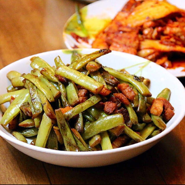 农家肉焖扁豆