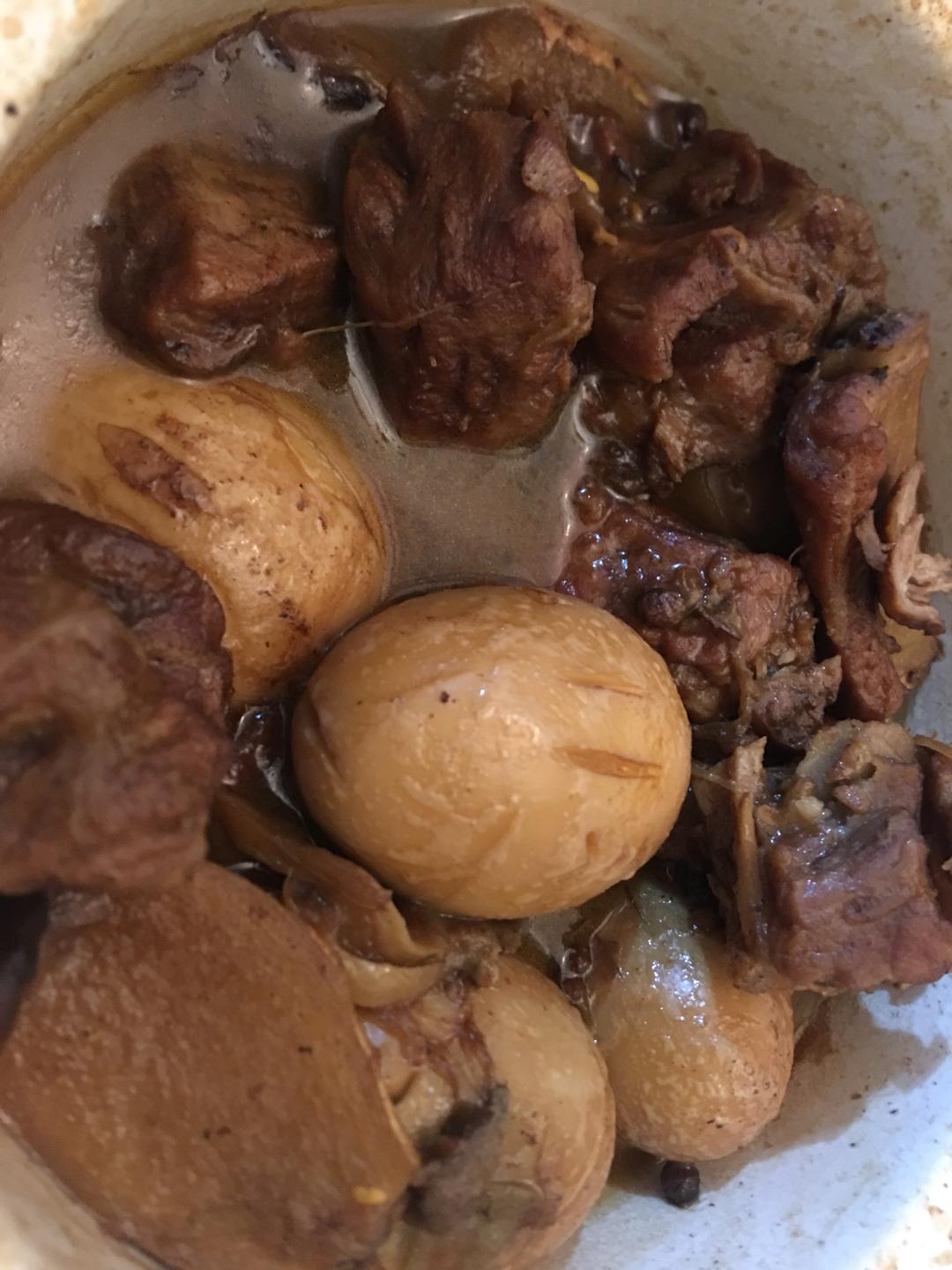 排骨卤鸡蛋的做法