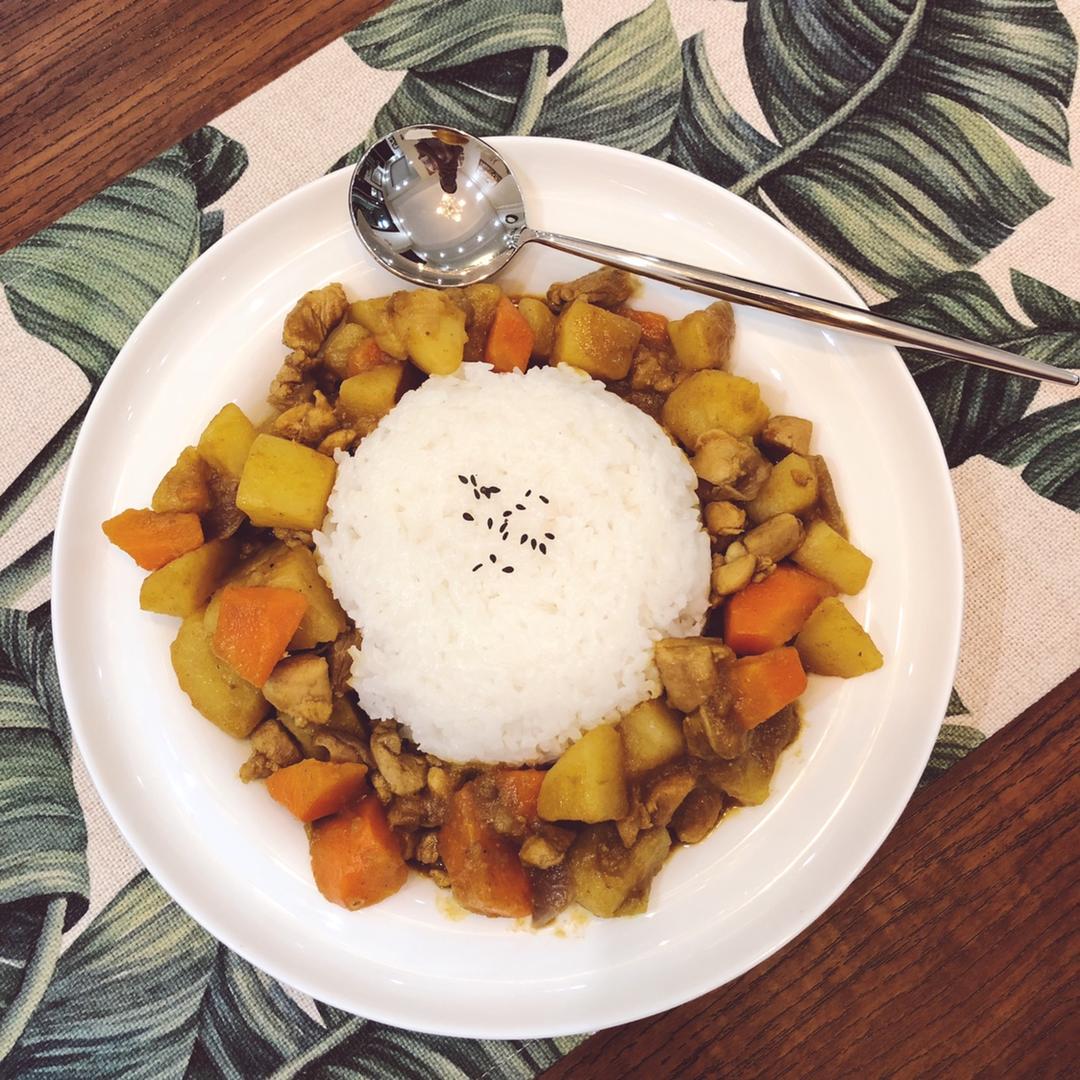 咖喱鸡肉饭
