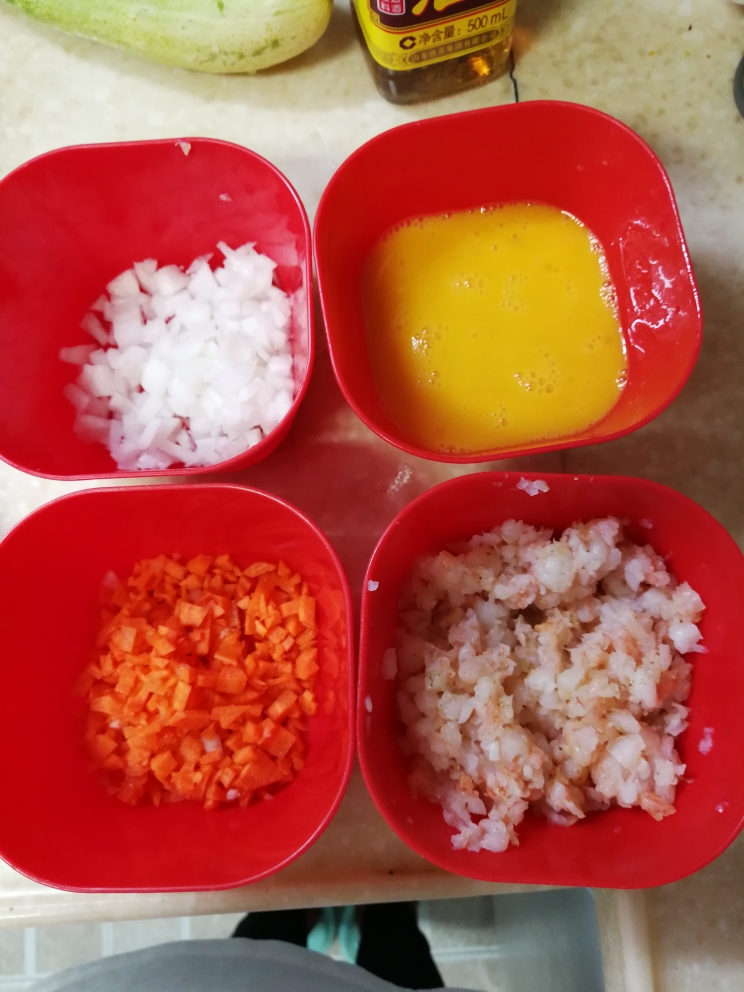 虾仁炒蛋的做法 步骤1