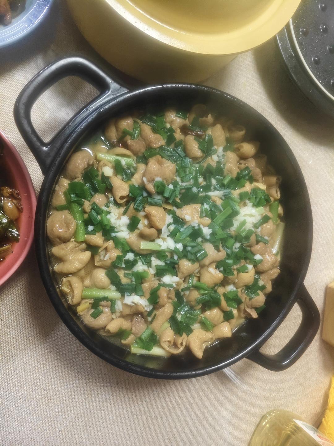 臭豆腐肥肠煲