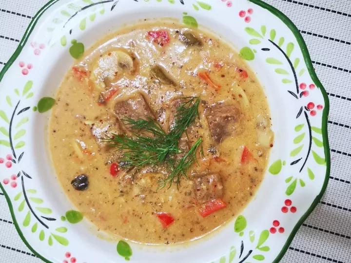 俄式酸奶油炖牛肉