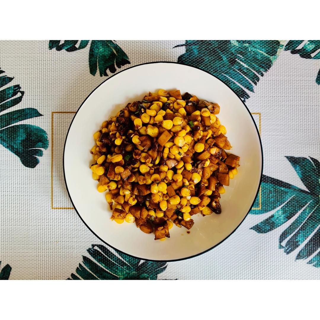 火腿肠炒玉米粒