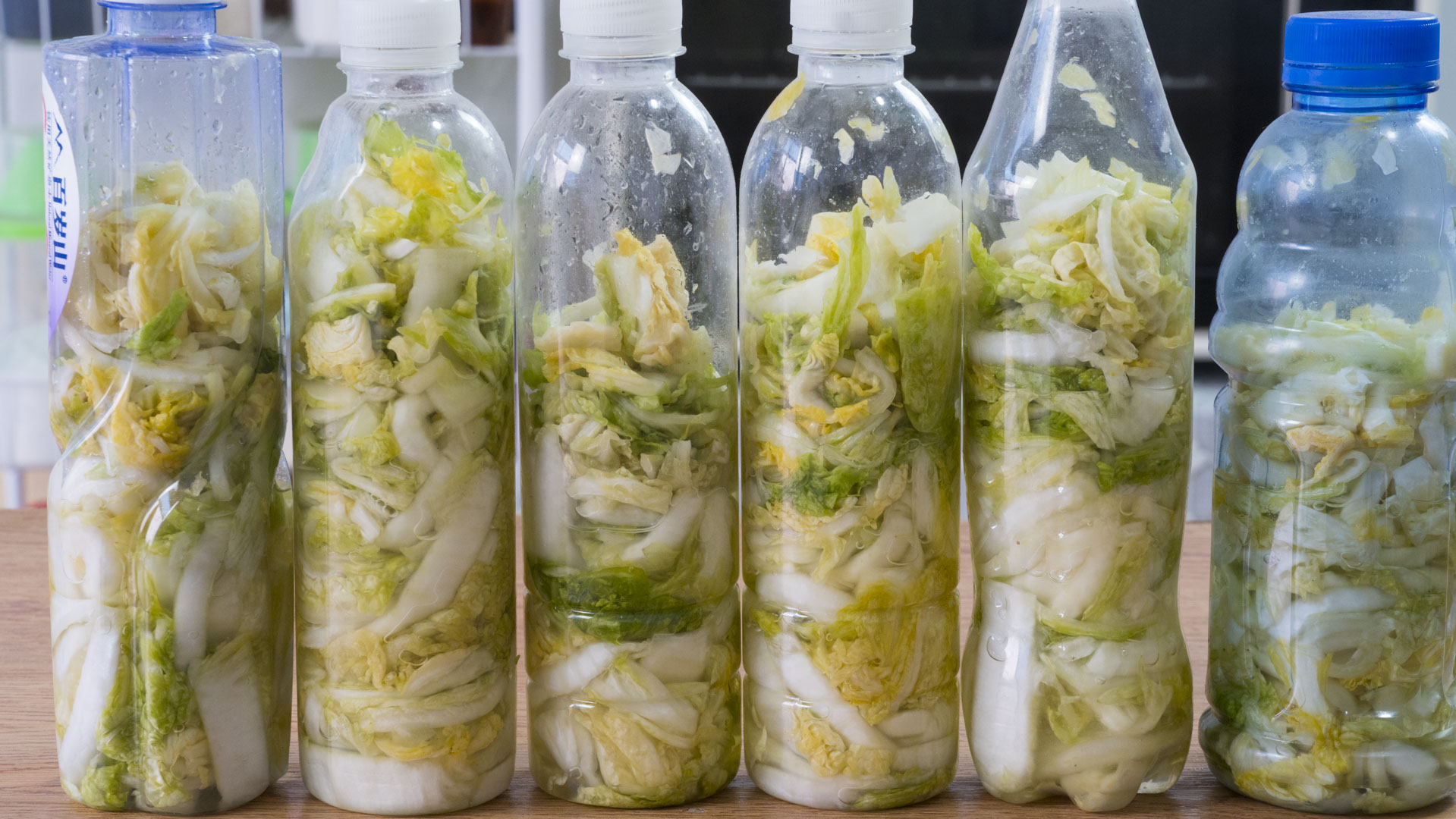 水瓶酸菜的做法 步骤7